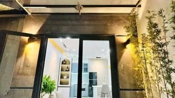 Kẹt vốn KD bán gấp nhà Nguyễn Văn Hưởng, Quận 2. Giá 3,04 tỷ/60m2, HXH