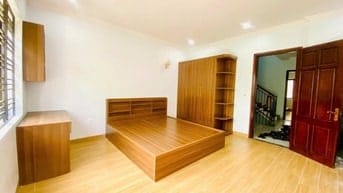 Bán nhà phân lô ô tô, kính doanh, ngõ 89 Thịnh Liệt, 75m2, 4T, MT 5m.