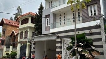 Bán biệt thự 25.5 tỷ, 10x18.5m, 3 tấm, mặt tiền đường số 28, P.BTĐ.B