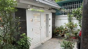 Cần bán gấp biệt thự 200m mặt phố đt Việt hưng. Cần bán thật nhanh