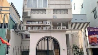 Nhà Mặt Tiền Nguyễn Trọng Tuyển| 5,5m x 18m| 1 hầm, 3 lầu