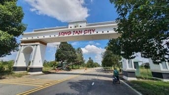 BÁN LÔ ĐẤT ĐỐI DIỆN C.VIÊN,TR.HỌC GIÁ CỰC KỲ RẺ 13tr/m2. LONG TÂN CITY