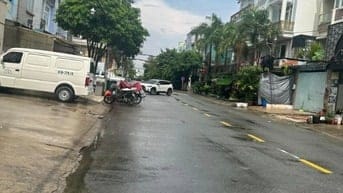 Bán nhà góc 2MT đường Số 29, DT 8 x 20m, cấp 4, giá 20.7 tỷ.
