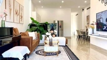 Nhà trống dọn ở ngay - Đường Lê Bình. Gần bệnh viện Thống Nhất