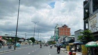 Dãy trọ 16 phòng 11 x 25m hẻm xe tải Dương Quảng Hàm giá quá rẻ