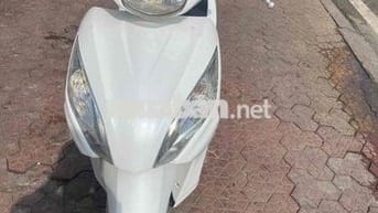 Xe Vision trắng
