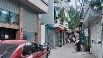 💥CHỈ NHỈNH 8 TỶ CÓ NHÀ ĐỊNH CÔNG THƯỢNG – MẶT NGÕ THÔNG Ô TÔ TRÁNH – 