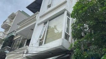 Cần bán gấp nhà mặt phố Lê Thanh Nghị, 52 m2, mặt tiền 3,5m, 5 tầng