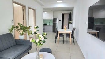 Bán căn hộ Hưng Phúc, PMH, 70m,2 phòng, nội thất đẹp giá chỉ 6.150 tỷ
