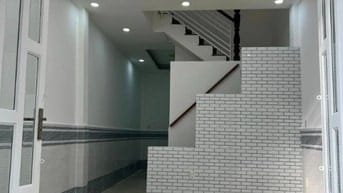 Vỡ nợ bán gấp nhà đường Lưu Hữu Phước, quận 8. 58m2, giá 880tr. Shr
