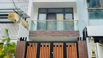 CHO THUÊ NHÀ MẶT TIỀN NGAY NHÀ THỜ BA CHUÔNG