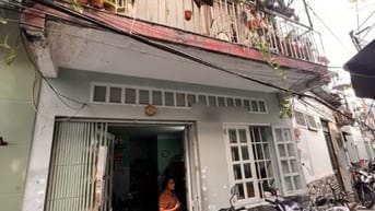 Bán nhà hẻm thông đường Lạc Long Quân, Phường 8, Quận Tân Bình