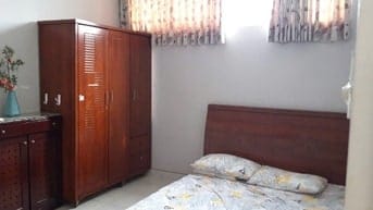 Cho thuê căn hộ lầu 2 đường Nguyễn Công Hoan, Phú Nhuận, 52m2, 2 PN