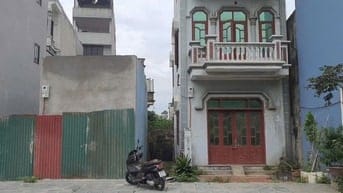 Bán nhà 3 tầng mặt đê Phúc Lợi, Quận Long Biên , Hà Nội