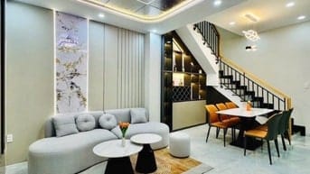 Bán nhà ngay Bạch Đằng, Bình Thạnh. Giá: 2 tỷ 520tr/ 68m2,sổ riêng