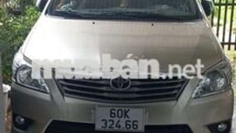 Bán xe innova 2014
