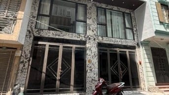 NHÀ 5TẦNG PHỐ GIA QUẤT - ĐƯỜNG RỘNG GARA Ô TÔ - VIEW THOÁNG - CHỈ 7.15