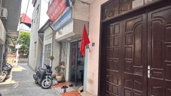 BÁN NHÀ PHỐ BẮC CẦU - CẤP 4 - GÁC XÉP 2PN - 32M2 - MT 4M - NHÌNH 3 TỶ 