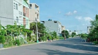 Cần Bán đất 13A Hồng Quang lô 126m2 đường 12m lô A23 gần NV Linh