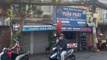 Bán nhà 3.65 x16.5m, 1 lầu, Mặt Tiền Âu Dương Lân 