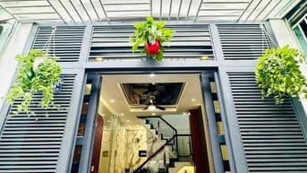 Nhà full nội thất giá 3tỷ120 sổ riêng, hẻm oto 5m Trần Khánh Dư,Quận 1