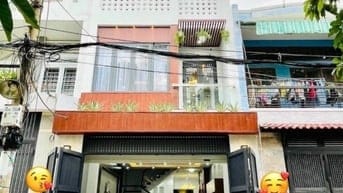 Giá sốc! Nhà hẻm 1 sẹc Tôn Đản, P15, Quận 4, DT 68m2, giá bán 1tỷ950tr