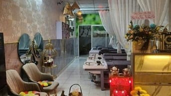 Chính chủ bán nhà liền kề Q1 hẻm xe hơi 6m 