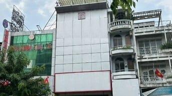 Bán Tòa nhà Hầm 6 tầng Mặt tiền Lý Thái Tổ DT: 6,3x23m Giá chỉ 33 tỷ