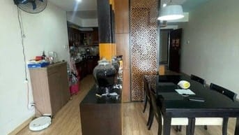 Chung cư Hoa Sen, Lạc Long Quân,Q11: 77m2, 2p ngủ, full NT,10tr