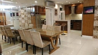 Gia đình bán căn góc CC Nguyễn Phúc Nguyên Q.3. DT 115m2 3p, 2wc. 5,8T