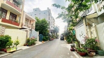 Bán nhà đường số lâm VĂN BỀN,bình thuận ,quận 7 dt:5×20,gia:16,5ty