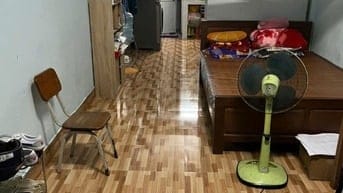 Cho thuê nhà cấp 4 nhỏ 24m2, thoáng đãng, wifi miễn phí, đường 2 ô tô 
