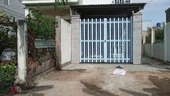 Nhà đẹp mới xây dựng ngay chợ Bình Chánh giá rẻ SHR hỗ trợ ngân hàng