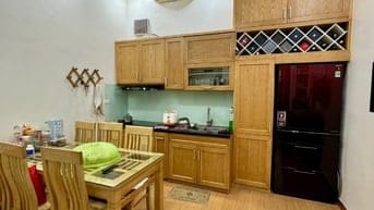 GIÁ NÀO CŨNG BÁN nhà đầu ngõ Ngọc Thuỵ, giá 5.6 tỷ, 40m2x3T