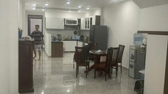 Nhà đẹp 2 lầu đường số 85 P. Tân Quy,Quận 7, dt 4x20m