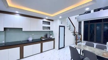 Bán nhà 5 tầng Tựu Liệt, 38m2 mặt tiền 4m, giá 6.15 tỷ
