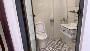 GẤP nhà đẹp ngõ Hồng Hà, giá 8.5 tỷ, 30m2x5T, KD, ô tô đỗ