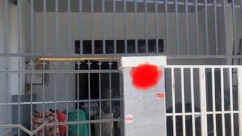 CẦN BÁN NHANH NHÀ NHÀ CẤP 4 GÁC LỬNG ĐÚC KIÊN CỐ GIÁ RẺ NHẤT KHU VỰC
