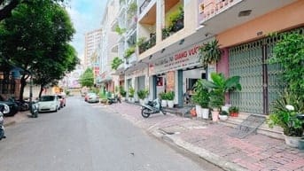 Mặt Tiền Khu Víp Phan Xích Long Cạnh Khu Đường Hoa - Full Nội Thất Xịn