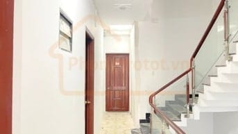 Nhà mới , sạch sẽ , đầy đủ nội thất
