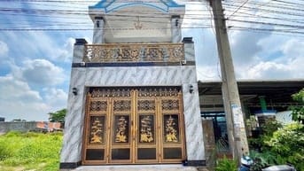 Bán căn nhà Quốc lộ 50 đi vào, 850 tr, sổ sách đầy đủ 