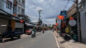 Nhà 4 tầng mặt đường Gò Ô môi Quận 7. 9*24 chỉ 22 tỷ. KDBB sầm uất.