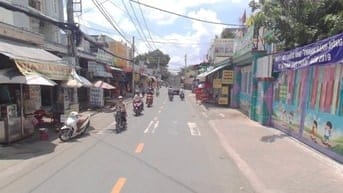 Cho  thuê nhà 4x20 có gác, mặt tiền, sau chợ Lạc quang, Khu sầm uất