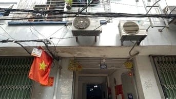 BánCCMNngay cầu vượt NgãTưVọng  GIAO THÔNG THOÁNG-TIỆN ÍCH SINH VIÊN 