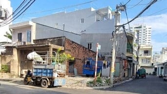 Cần bán nhà  GÓC đường Tô Hiệu. quận Tân Phú