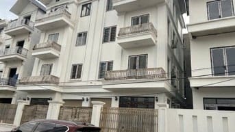 Nhà mới tinh phố tân mai kdt đền lừ dt80m2x4.5t và 30m2 sân giá 35tr