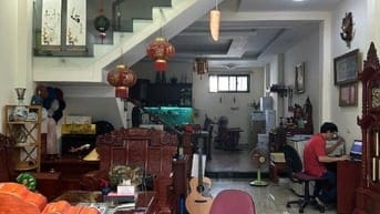 Bán nhà mặt tiền hẻm 1 xẹt Phan Văn Trị, Quận 1