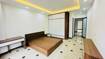 45M RA Ô TÔ TRÁNH , BA GÁC ĐỖ CỬA , NGÕ THOÁNG RỘNG 37M2 FULL NỘI THẤT