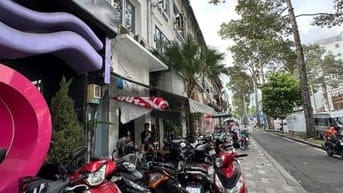 Cho thuê dãy nhà chung cư 62 Trần Hưng Đạo, Quận 1