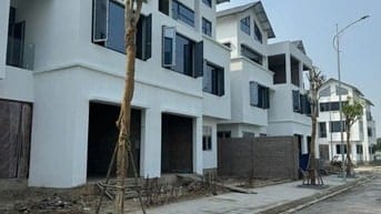 BÁN BIỆT THỰ SONG LẬP TẠI BẮC TỪ LIÊM GẦN CIPUTRA DT180M2X4T CHỈ 39T